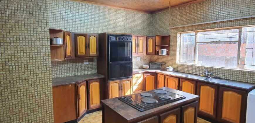 121 Annie Botha Riviera